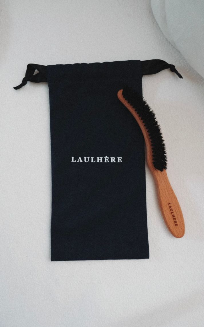 Brosse à béret poil foncé